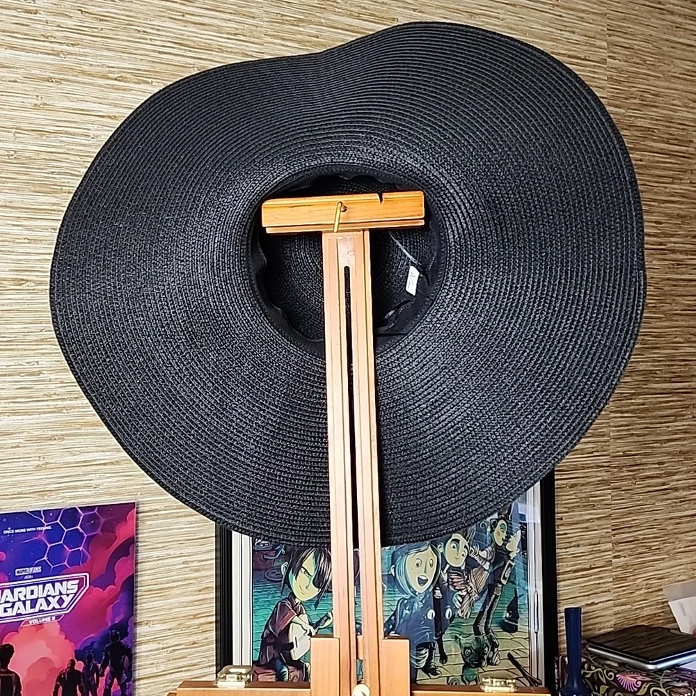 Black Wide-brim Sun Hat - Picture 2 of 5